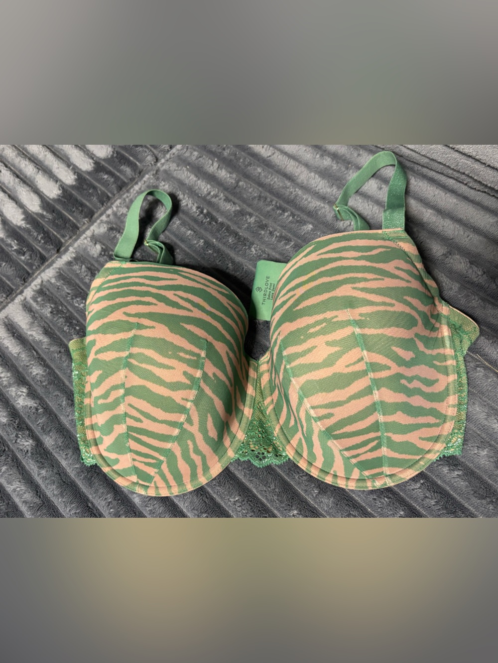 ThirdLove Green and Beige Zebra Lace Demi Bra Tag